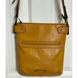 AXCESS (Liz Claiborne) EUC Vintage Mustard Yellow Crossbody in Faux Leather